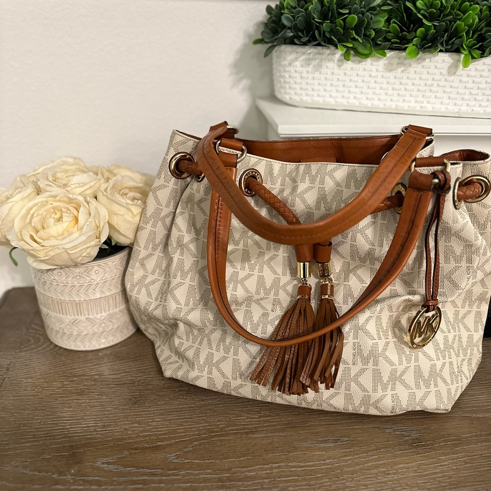 Michael Kors purse